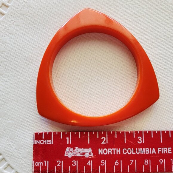 Vintage Set of 16 1980s mod Bangle Bracelets, Lucite - Picture 4 of 4